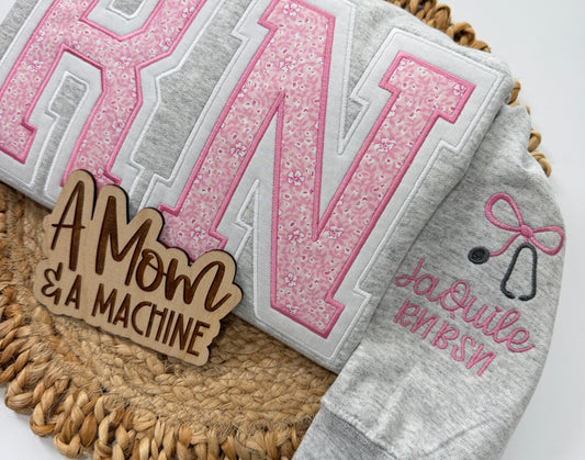 RN APPLIQUE SWEATSHIRT